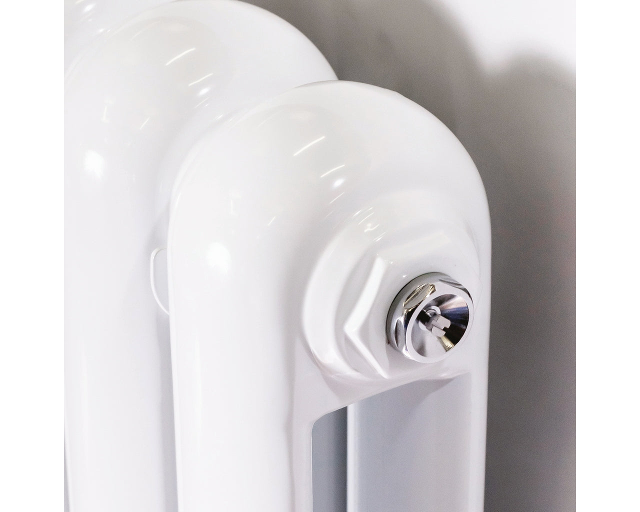 Cassius Mild Steel Horizontal Radiator