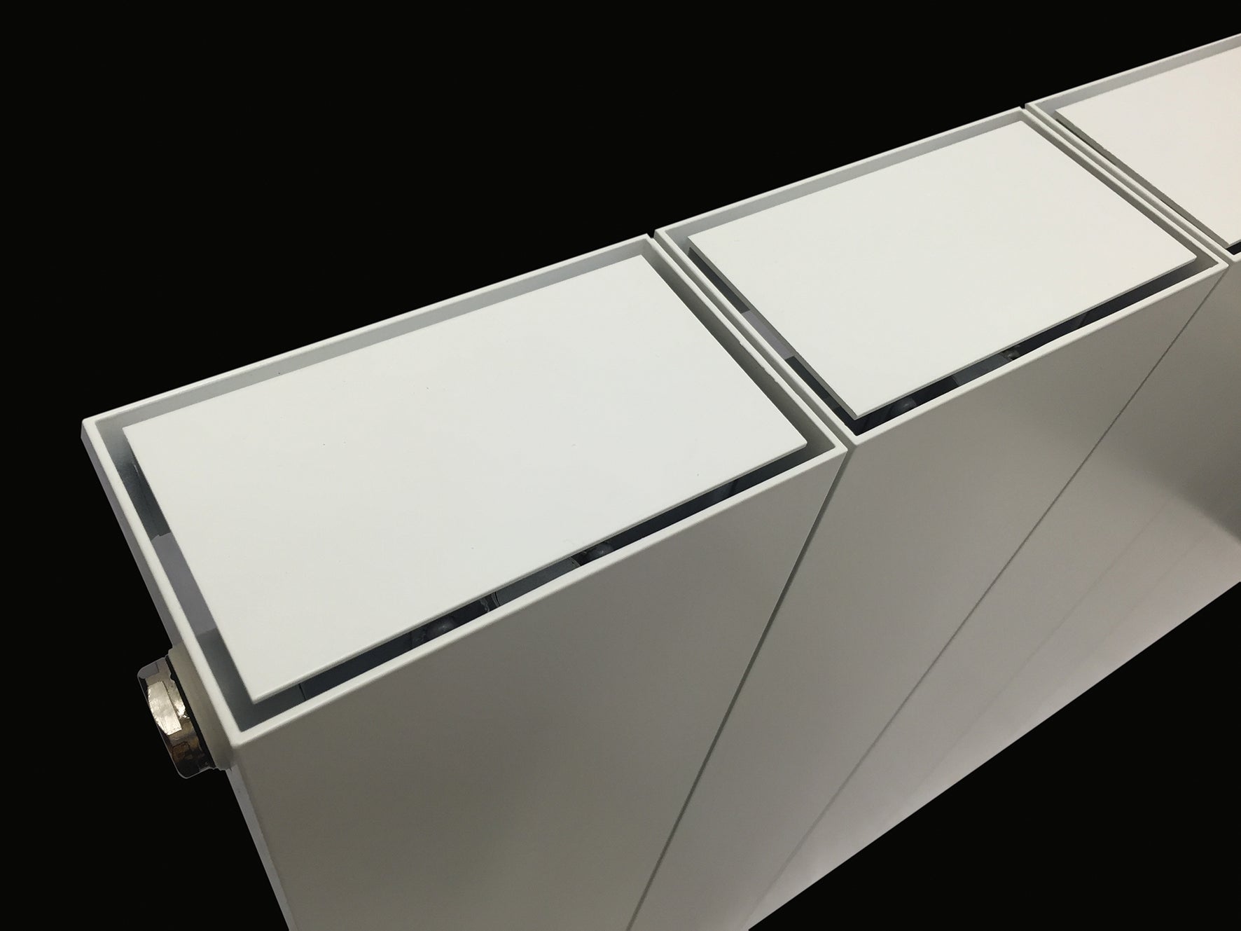 Vela Aluminium Horizontal Radiator